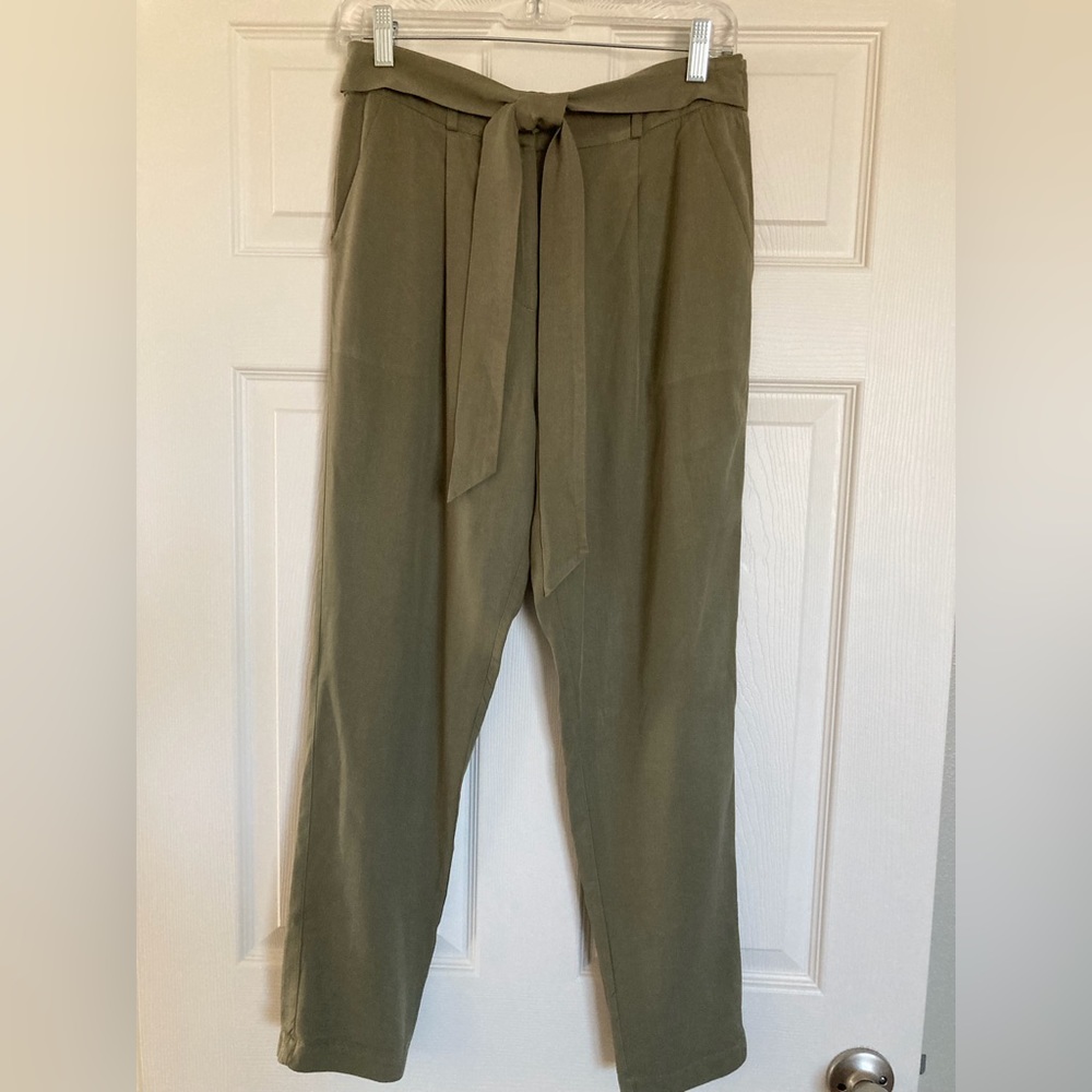Blu pepper size small olive green, rayon like fabric, with tie belt pants
